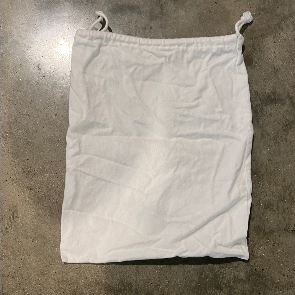 Authentic Versace White Drawstring Logo Pouch - Picture 2 of 5